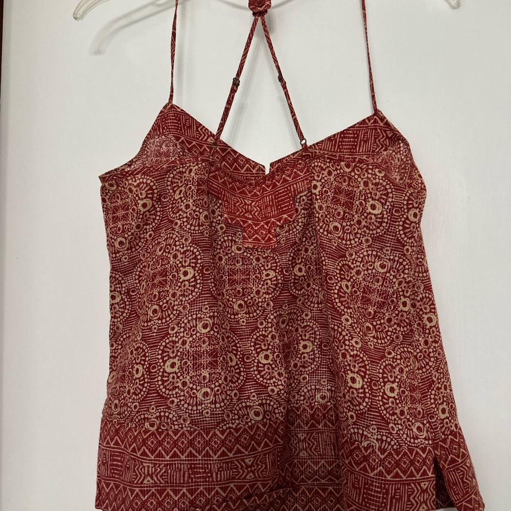 BCBG strappy halter top, gently loved, great condition!